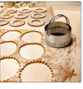 Five-Piece Set Of Wavy Cake Molds With Multifunctional Corrugated Lace Cookie Cutters