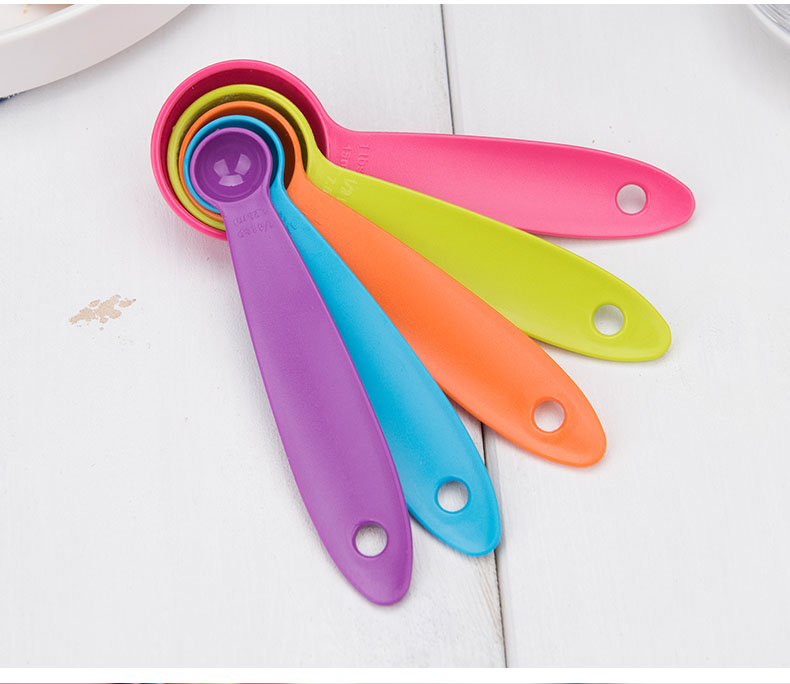 5 piece multi purpose cute baking plastic adjustable measurement measuring spoons and cups set of cooking